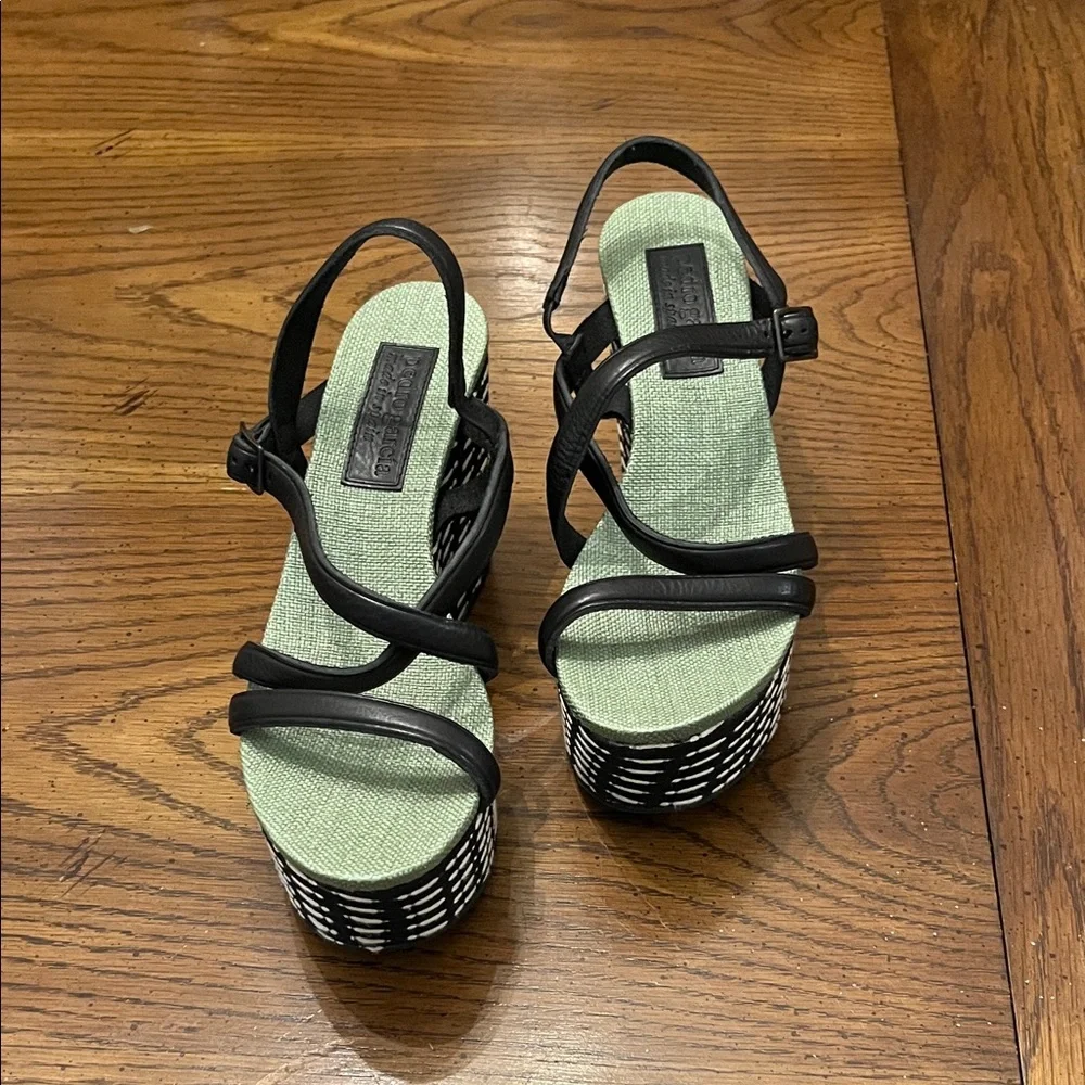 Stylish Pedro Garcia Black and Green Wedge Sandals, size 39 1/2, NWOT‎
